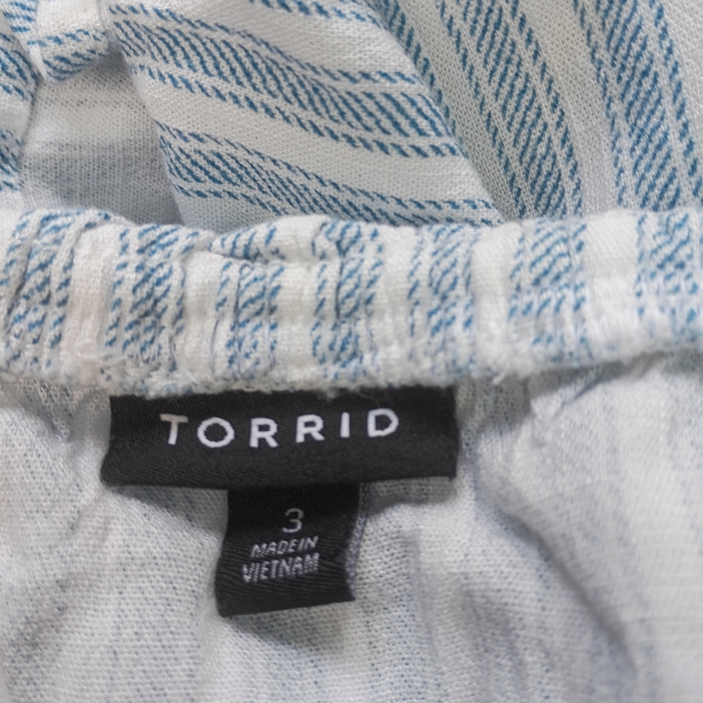 Torrid Blu and White Off-Shoulder Skirt Set - Picture 5 of 6
